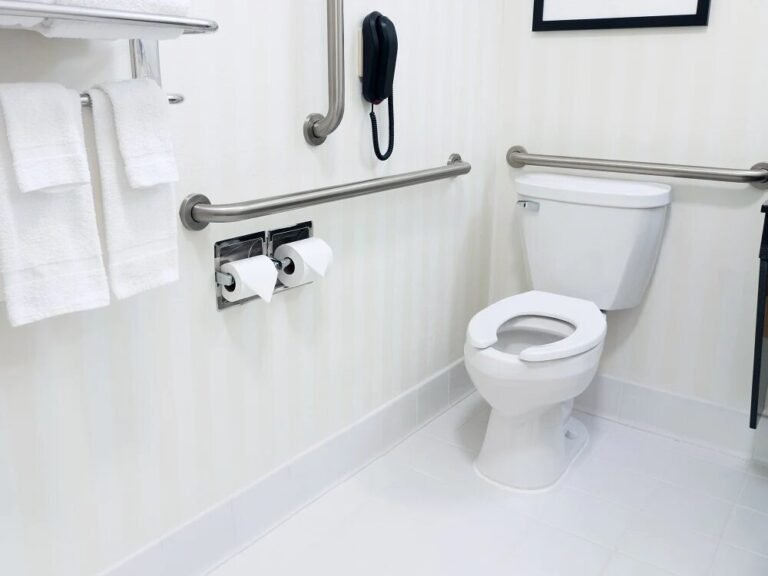 Enhancing Independence: Essential Bathroom safety products for seniors