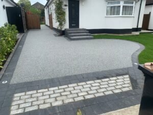 Your Guide to Choosing the Perfect Resin Driveway Contractor