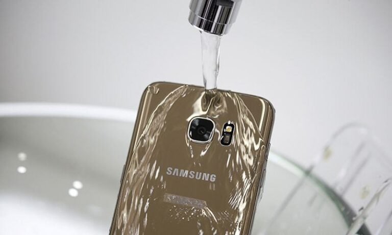 New Samsung device marks smartphone watershed