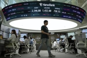 Stock market today: Big Tech carries Wall Street higher despite uncertainty