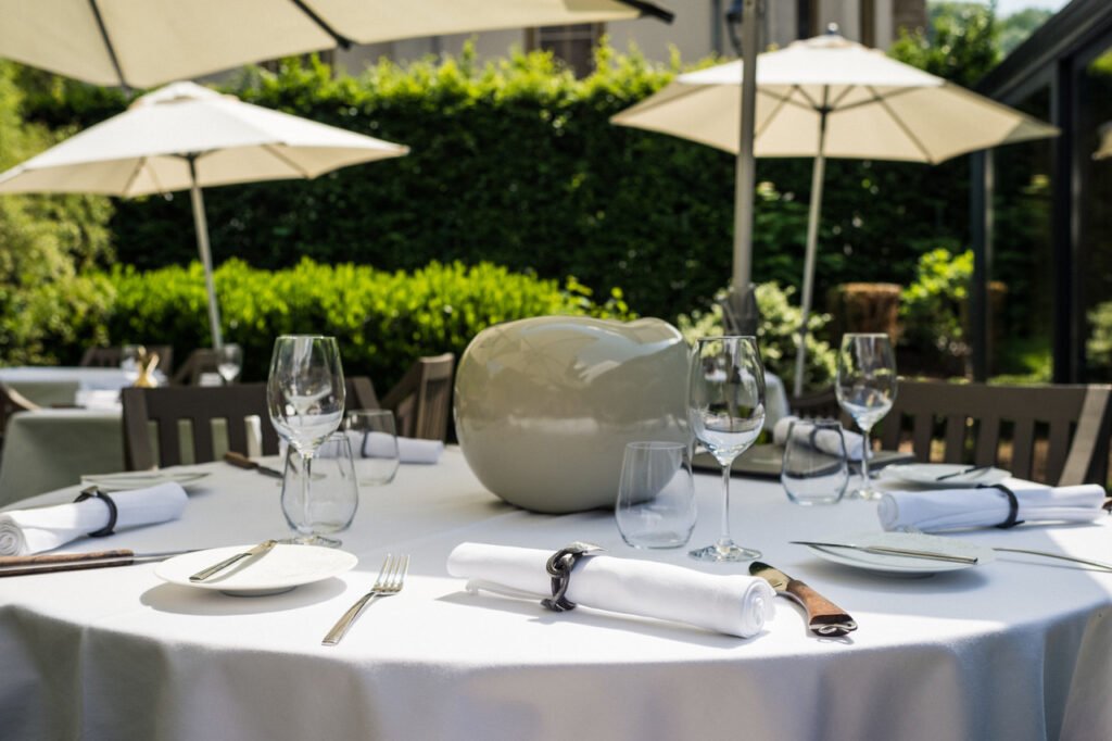 Seven spots to enjoy a business lunch on a terrace
