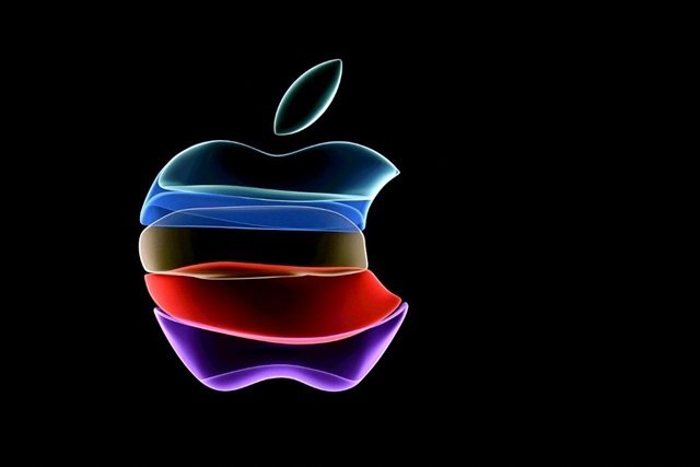 Apple supplier Lens Tech seeks up to 6 million in Hong Kong listing