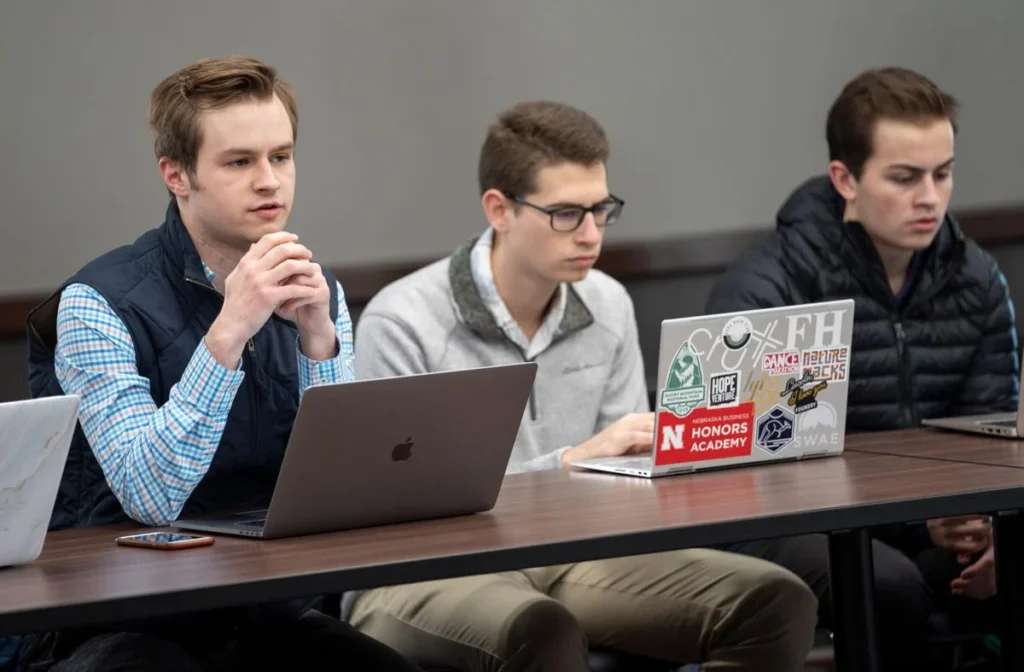 44 first-year students join Nebraska Business Honors Academy